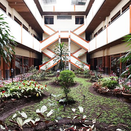 Hotel Bandung Permai Buitenkant foto